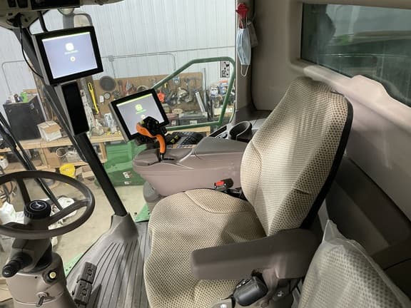 Image of John Deere S770 equipment image 4