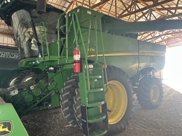 Main image John Deere S770