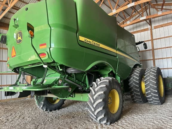 Image of John Deere S770 equipment image 4