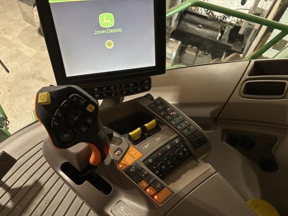 Image of John Deere S770 equipment image 4