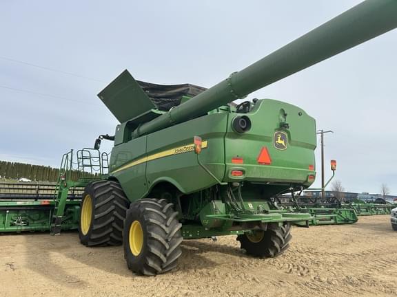 Image of John Deere S770 equipment image 4
