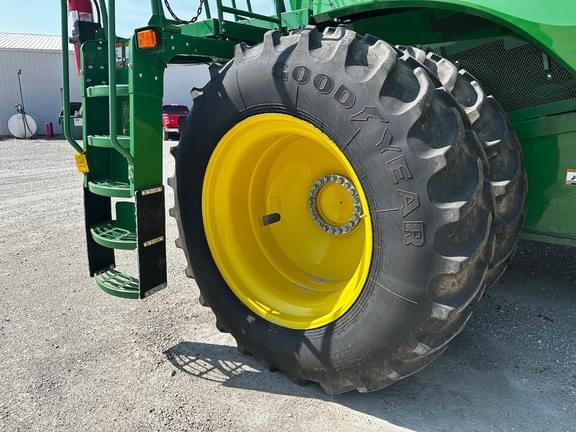 Image of John Deere S770 equipment image 1