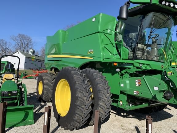 Main image John Deere S770