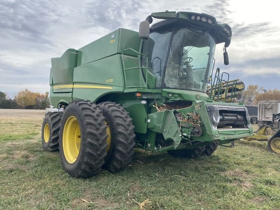 Main image John Deere S770