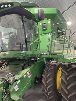 Main image John Deere S770
