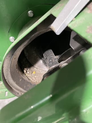 Image of John Deere S770 equipment image 4