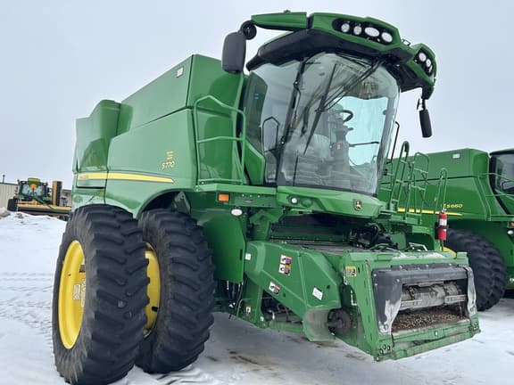 Image of John Deere S770 equipment image 2