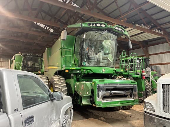 Image of John Deere S770 equipment image 2