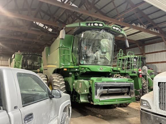 Image of John Deere S770 equipment image 4