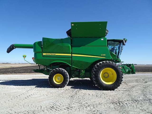 Image of John Deere S770 equipment image 3