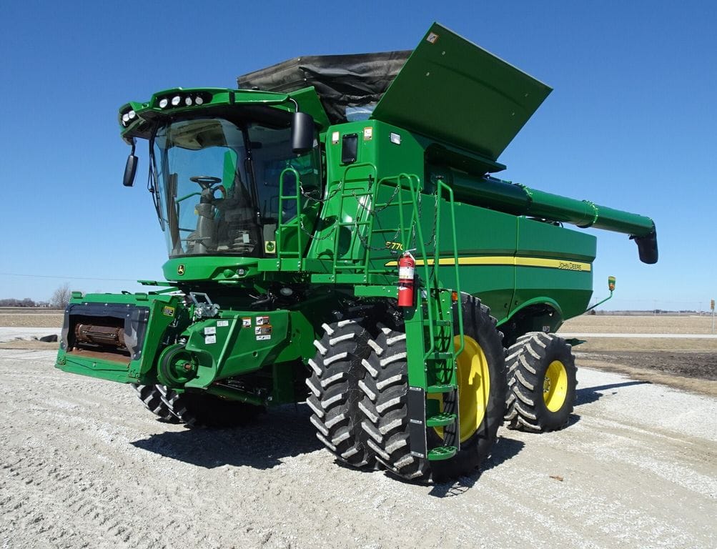 Main image John Deere S770