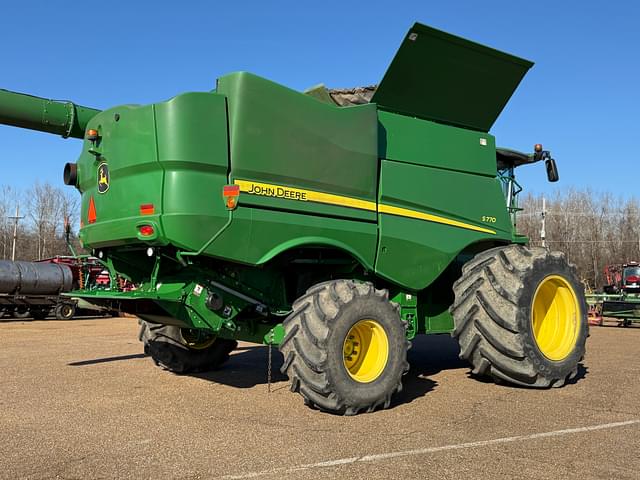 Image of John Deere S770 equipment image 4