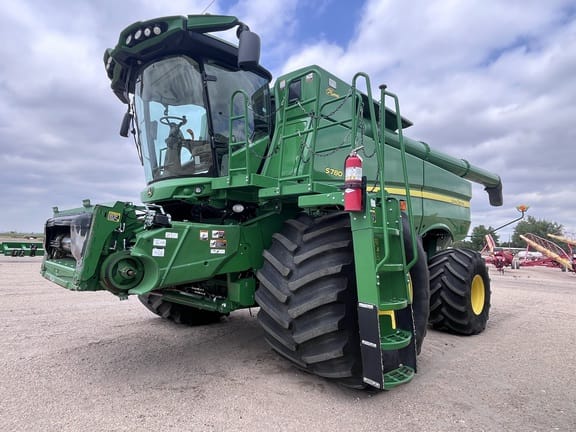 2021 John Deere S780 Equipment Image0