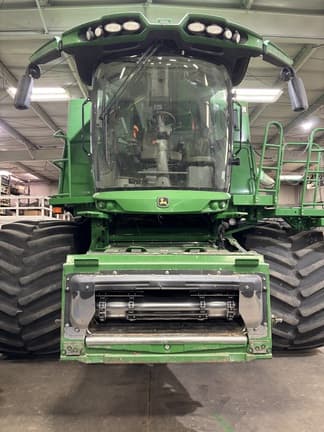 Image of John Deere S780 equipment image 1