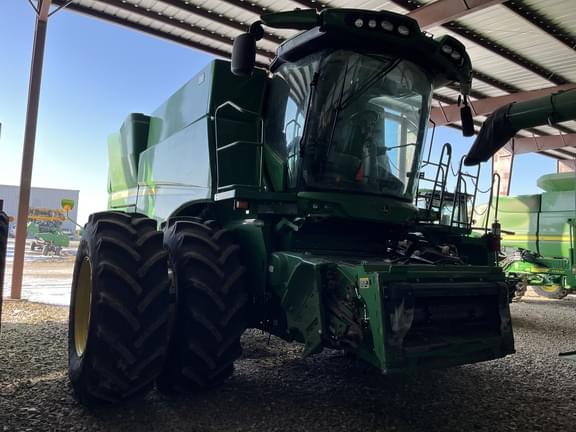 Image of John Deere S780 equipment image 4