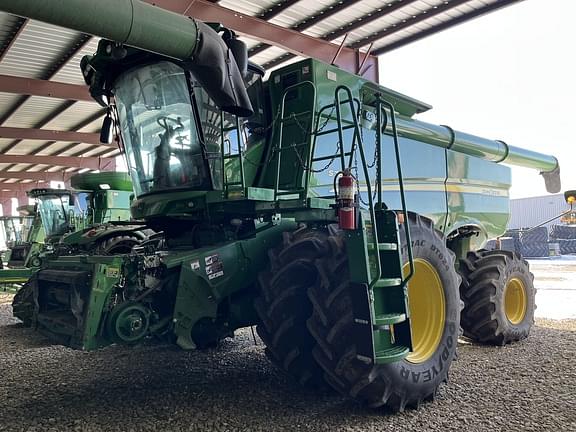 Image of John Deere S780 Primary image