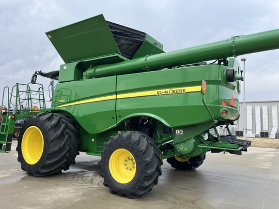 Image of John Deere S780 equipment image 4