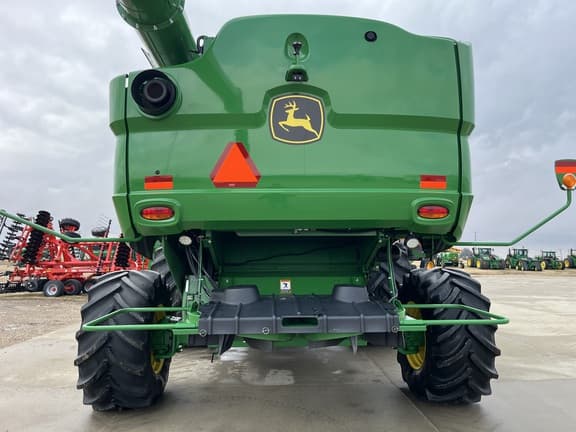 Image of John Deere S780 equipment image 4
