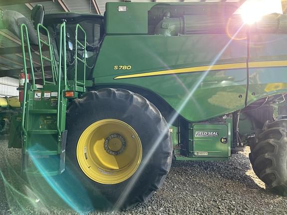 Image of John Deere S780 equipment image 2