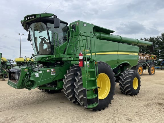 Main image John Deere S780