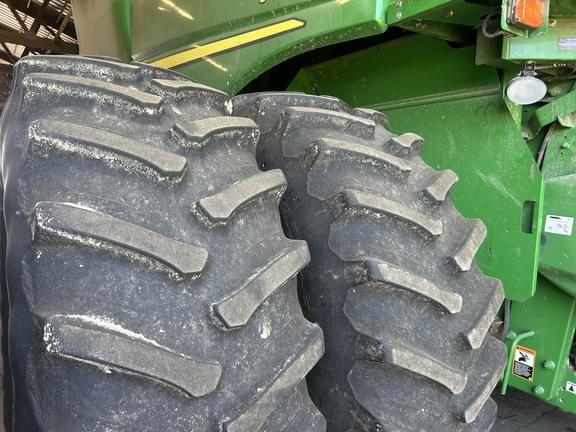 Image of John Deere S780 equipment image 1