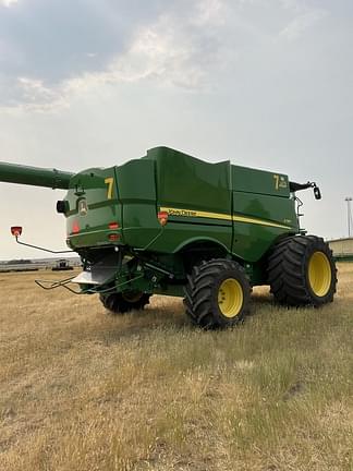 Image of John Deere S780 equipment image 1