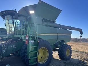 Main image John Deere S780 0