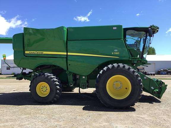 Image of John Deere S780 equipment image 4