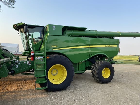 Main image John Deere S780