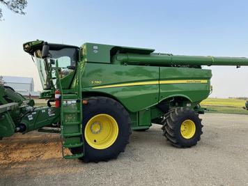 Main image John Deere S780