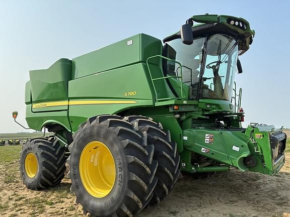 Image of John Deere S780 equipment image 1