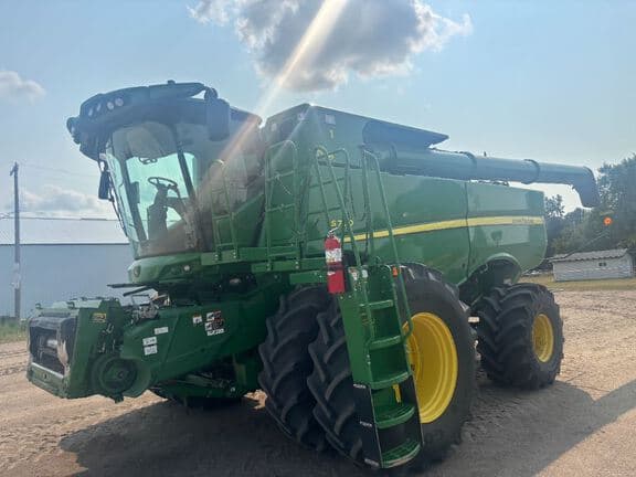 Image of John Deere S780 Image 0