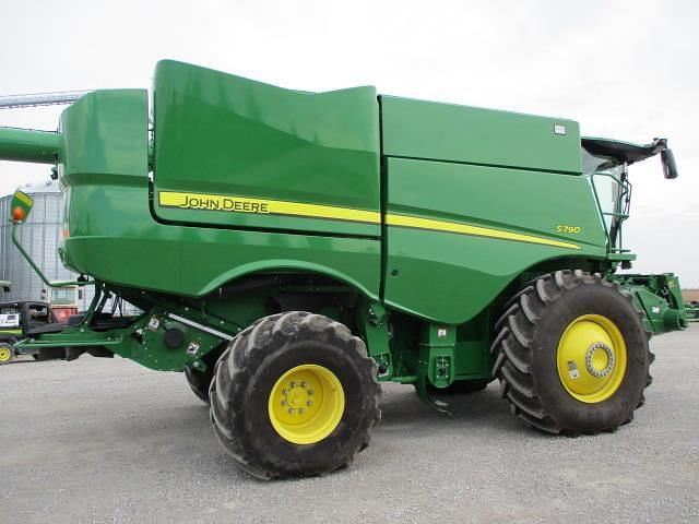 Image of John Deere S780 equipment image 4