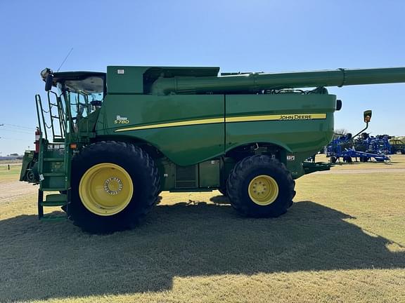 Image of John Deere S780 equipment image 4