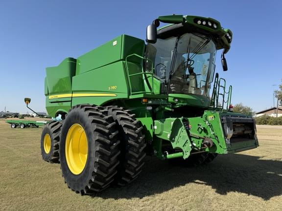 Image of John Deere S780 equipment image 1