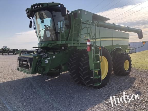 Image of John Deere S780 equipment image 1