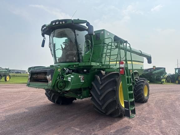Image of John Deere S780 equipment image 3