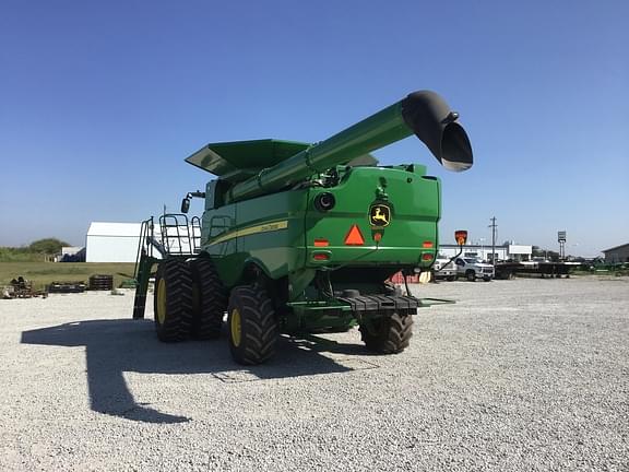 Image of John Deere S780 equipment image 2