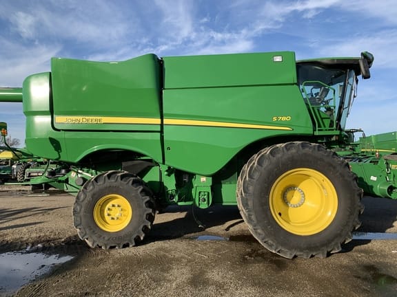 Main image John Deere S780