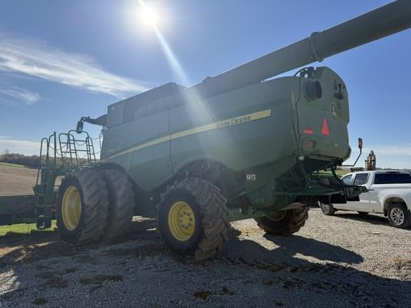 Image of John Deere S780 equipment image 3