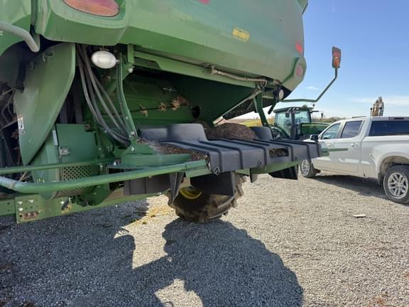 Image of John Deere S780 equipment image 4