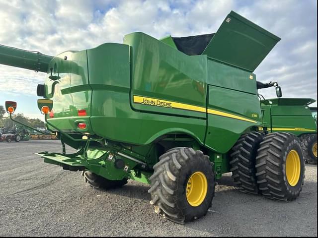 Image of John Deere S780 equipment image 4