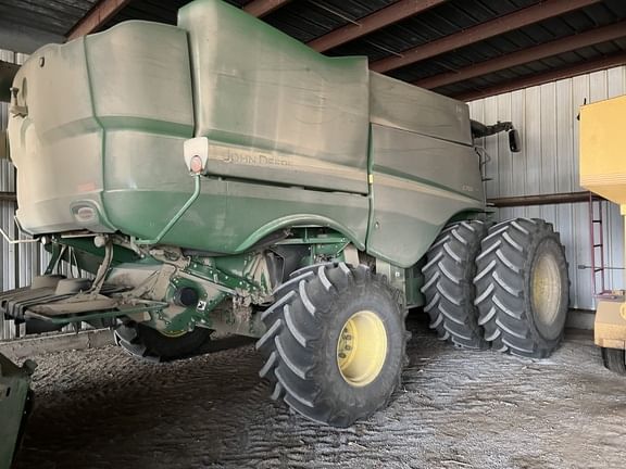 Main image John Deere S780