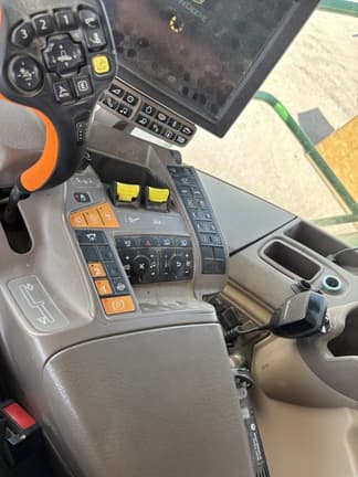 Image of John Deere S780 equipment image 4