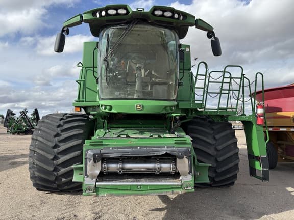 Image of John Deere S780 equipment image 1