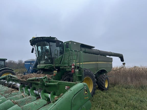 2021 John Deere S780 Equipment Image0