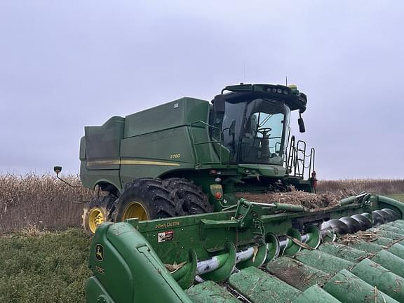 Image of John Deere S780 equipment image 1