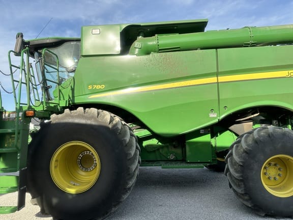 2021 John Deere S780 Equipment Image0