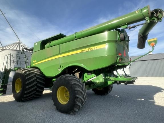 Image of John Deere S780 equipment image 1