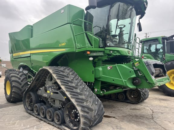 Main image John Deere S780